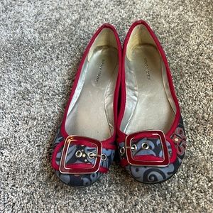 Banana republic slip on dress shoe - size 6